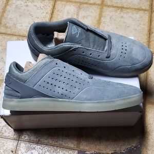 Diamond footwear men's 10